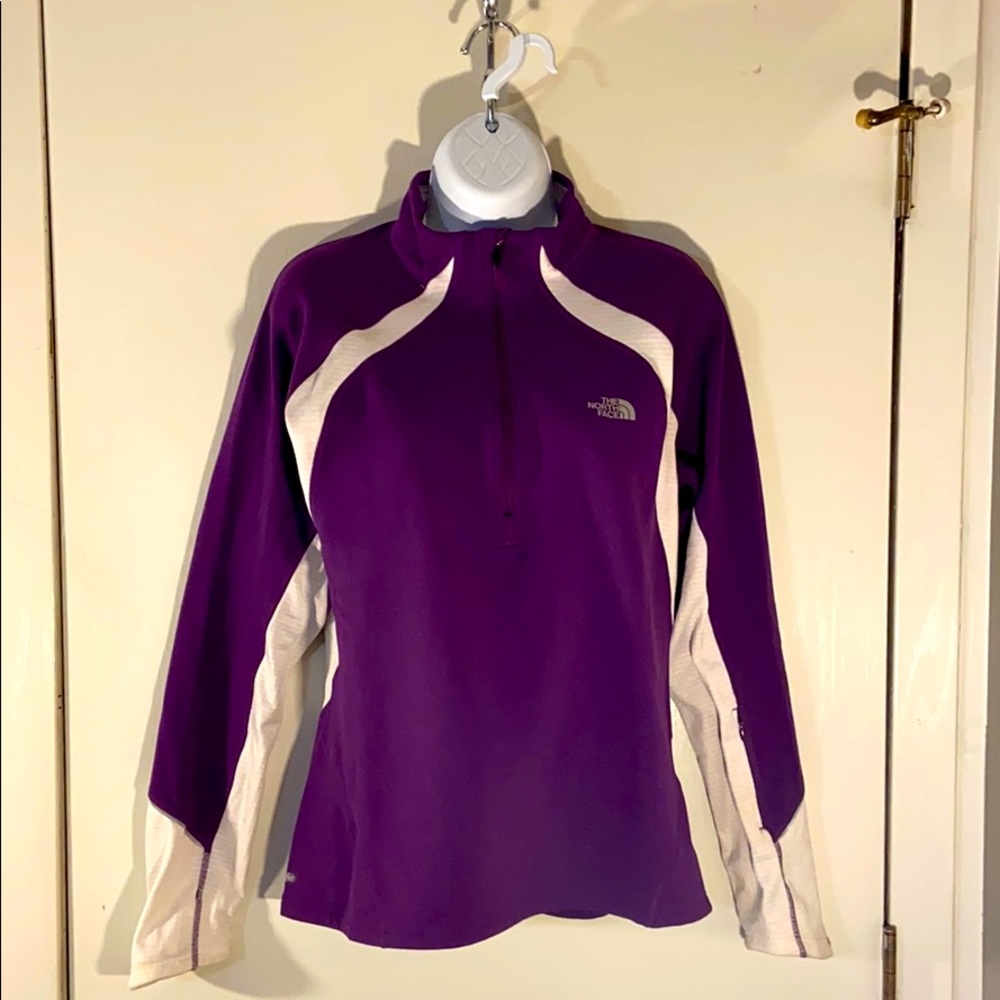 North Face 1/4 zip top. Sz L